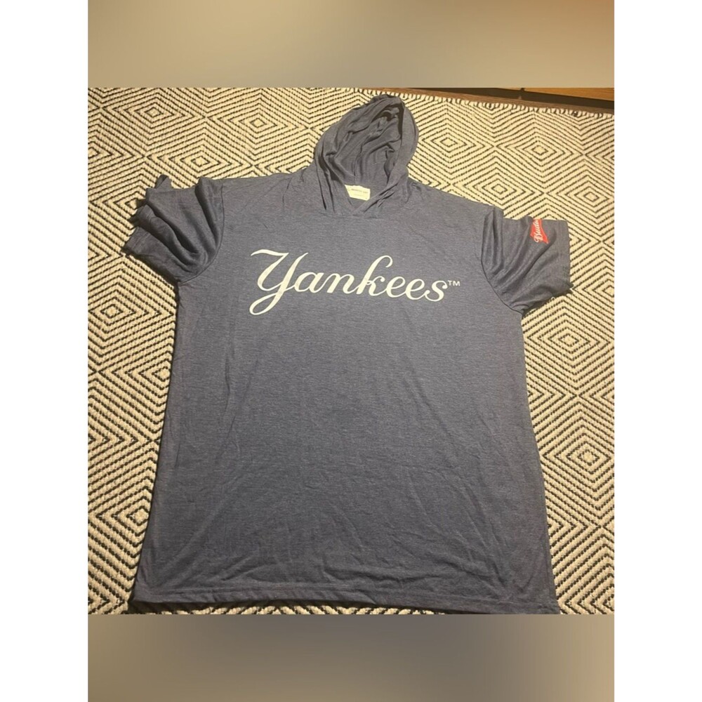 New York Yankees short sleeve pullover with Budweiser patch on XL